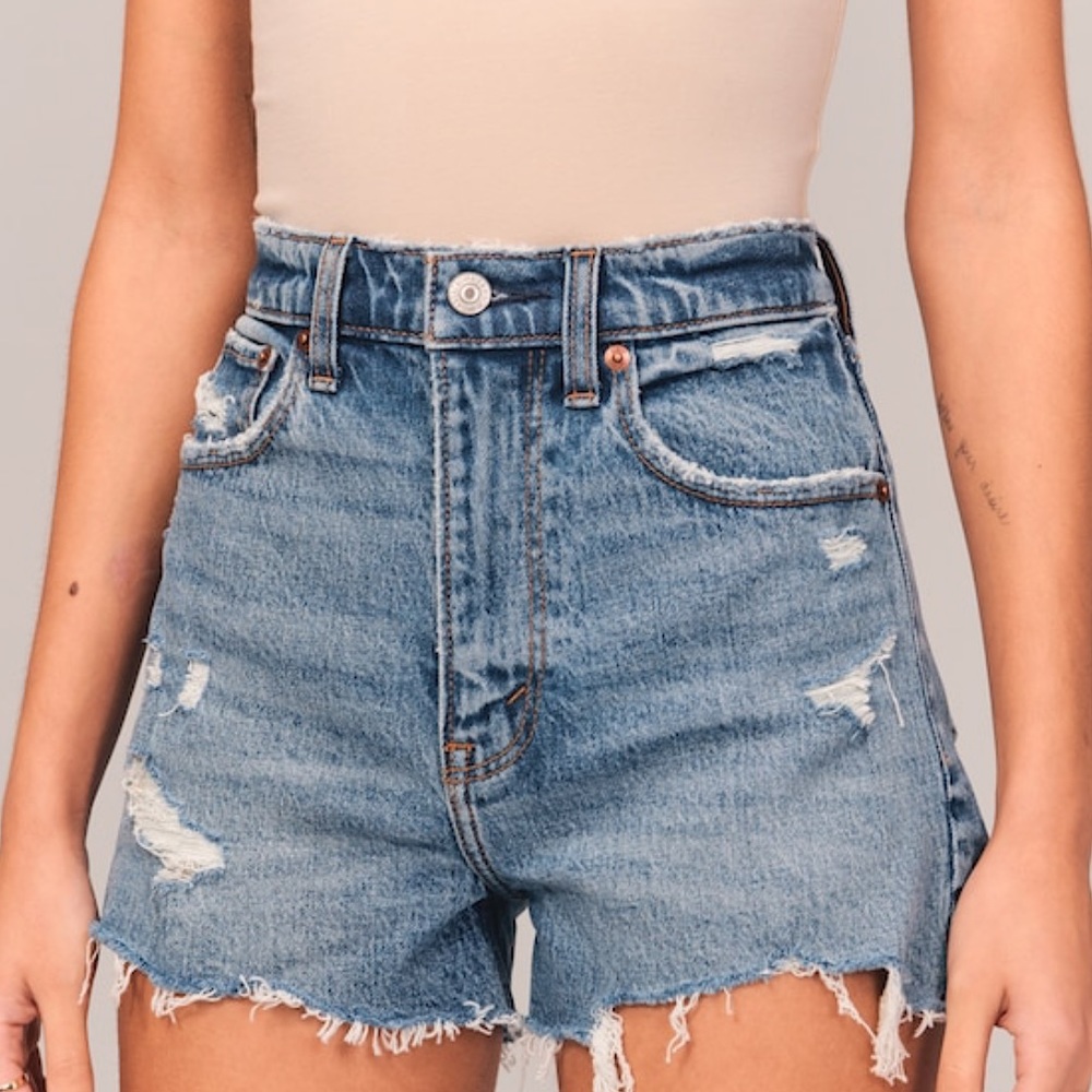 Abercrombie & Fitch High Rise Mom Shorts